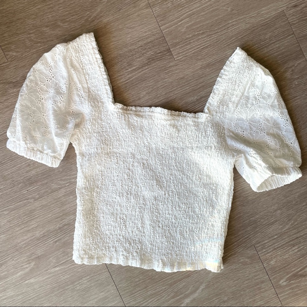 NWT Shirred Puff Sleeve Lacy White Crop Top - Medium - Q+A Los Angeles